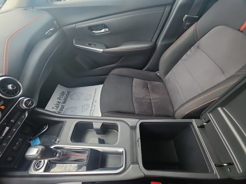 Used 2025 Nissan Sentra SR FWD image 25