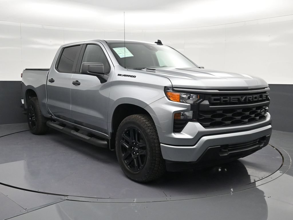 Used 2026 Chevrolet Silverado 1500 Custom w/ Turbomax Blackout Package RWD image 5