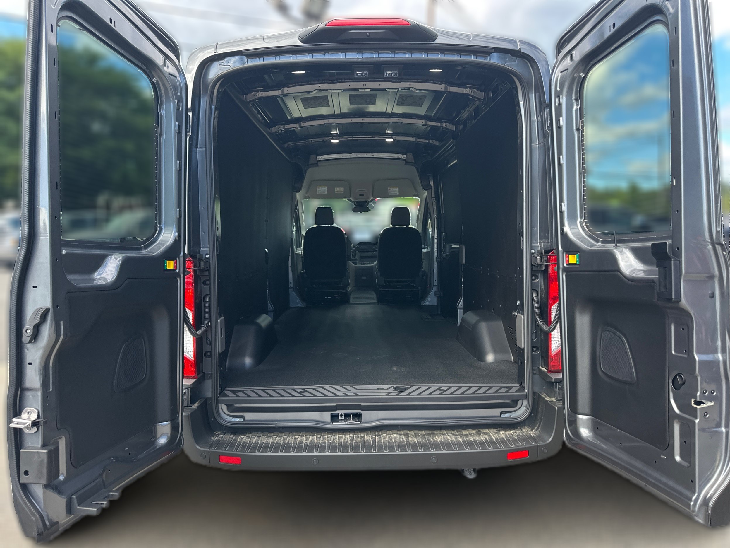 New 2026 Ford Transit 250 148 Medium Roof w/ Load Area Protection Package RWD image 13