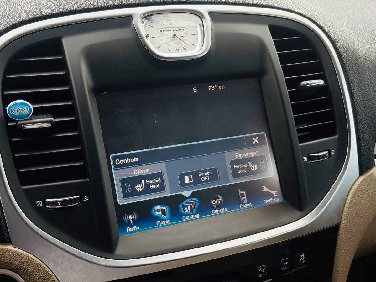 Used 2014 Chrysler 300 AWD image 61
