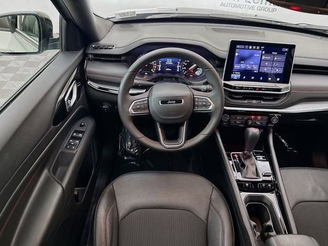 Used 2024 Jeep Compass Trailhawk image 20