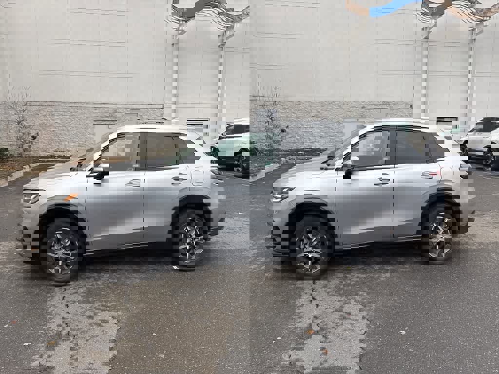 Used 2024 Honda HR-V EX-L image 2