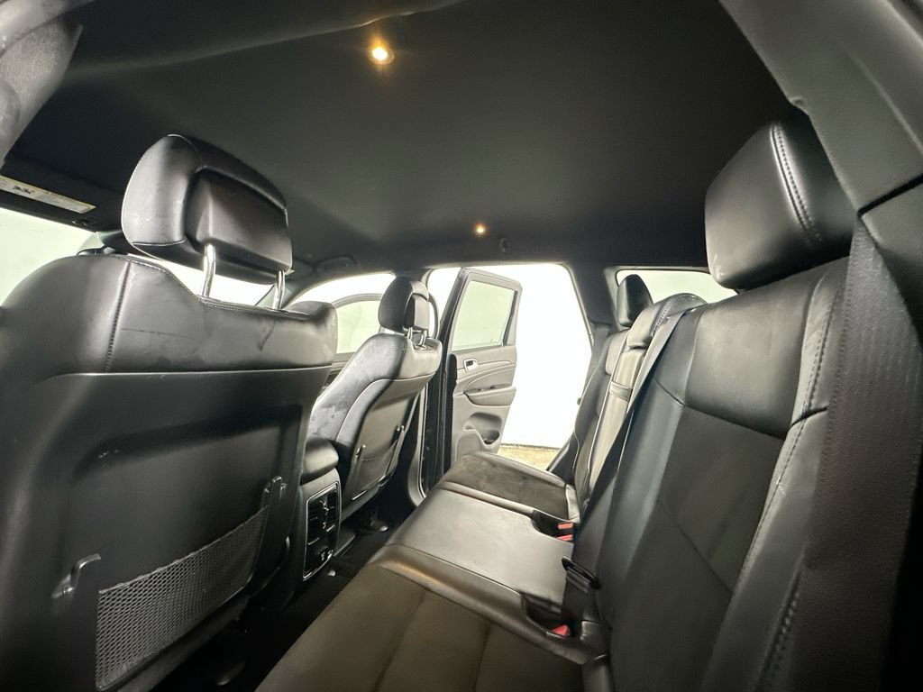 Used 2019 Jeep Grand Cherokee Altitude RWD image 15