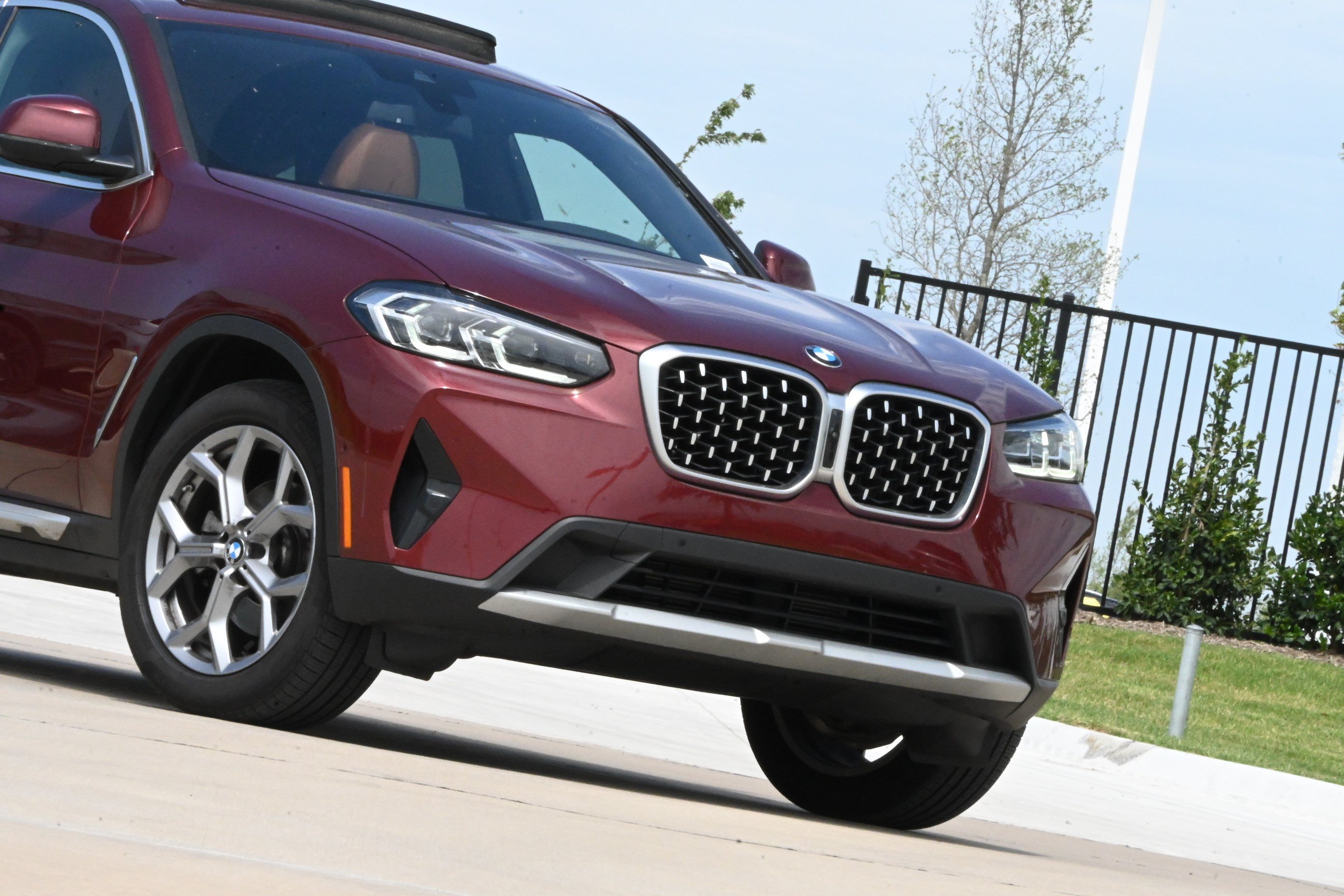 Certified 2025 BMW X4 xDrive30i AWD/4WD image 37