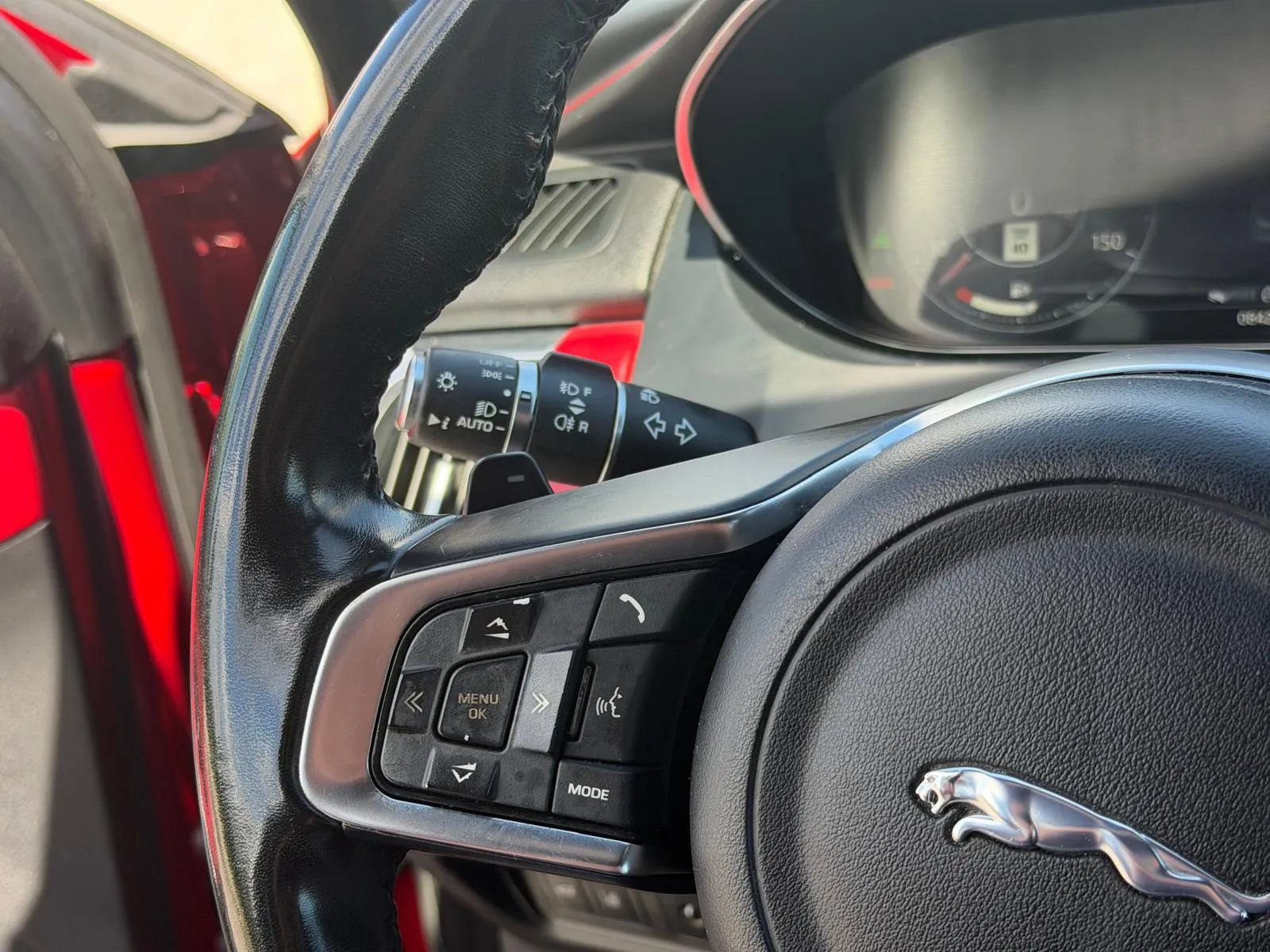 Used 2019 Jaguar E-PACE R-Dynamic HSE AWD/4WD image 19