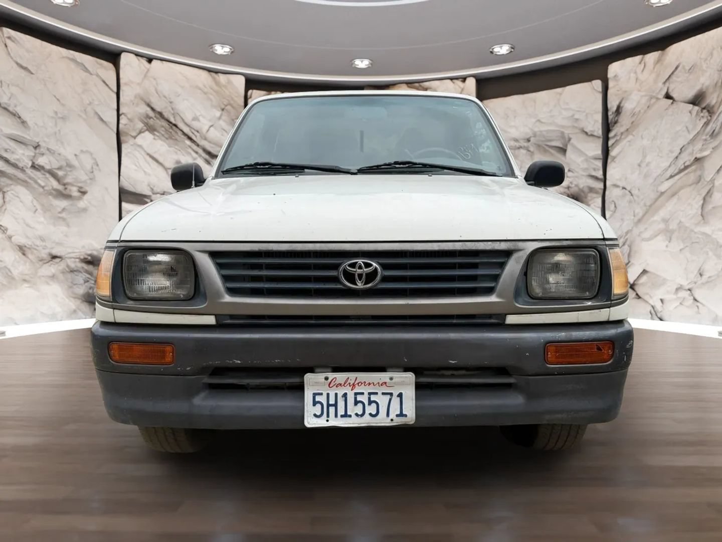 Used 1996 Toyota Tacoma 2WD Regular Cab image 2