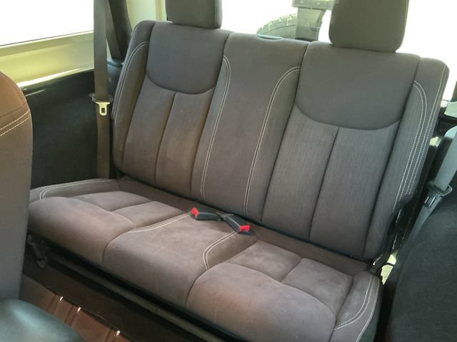 Used 2013 Jeep Wrangler Sahara AWD/4WD image 11