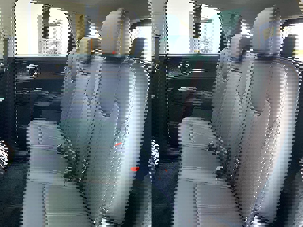 Certified 2025 Kia Sorento S w/ Panoramic Sunroof Package image 33