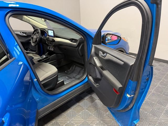 Used 2020 Ford Escape SE Sport image 22