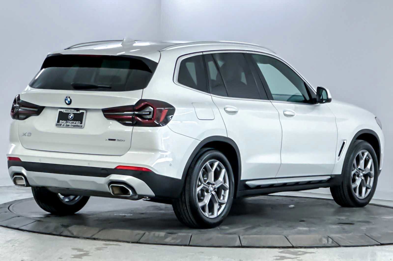 Used 2023 BMW X3 xDrive30i w/ Premium Package image 2