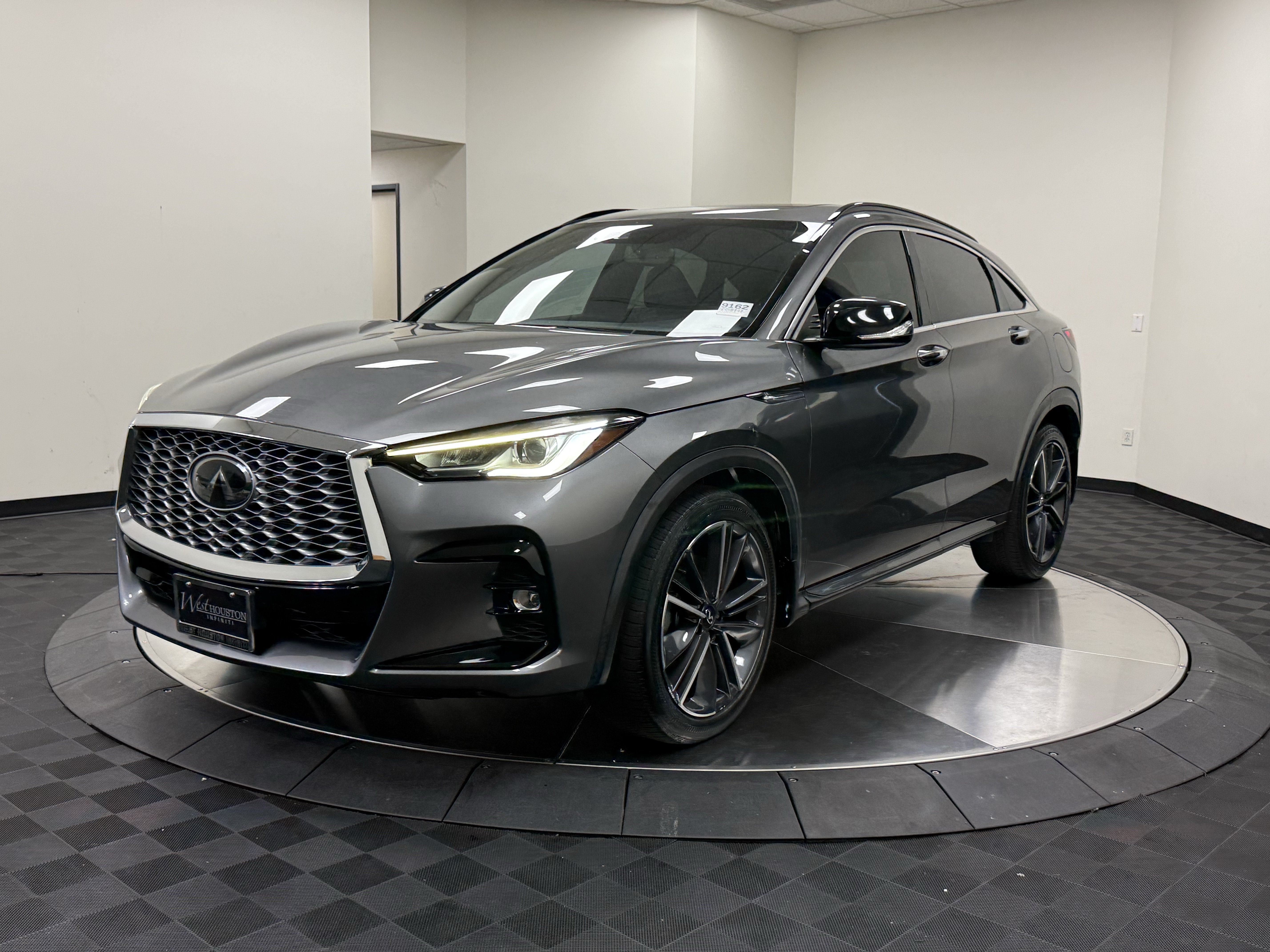 Certified 2023 INFINITI QX55 Luxe w/ Cargo Package AWD/4WD image 3
