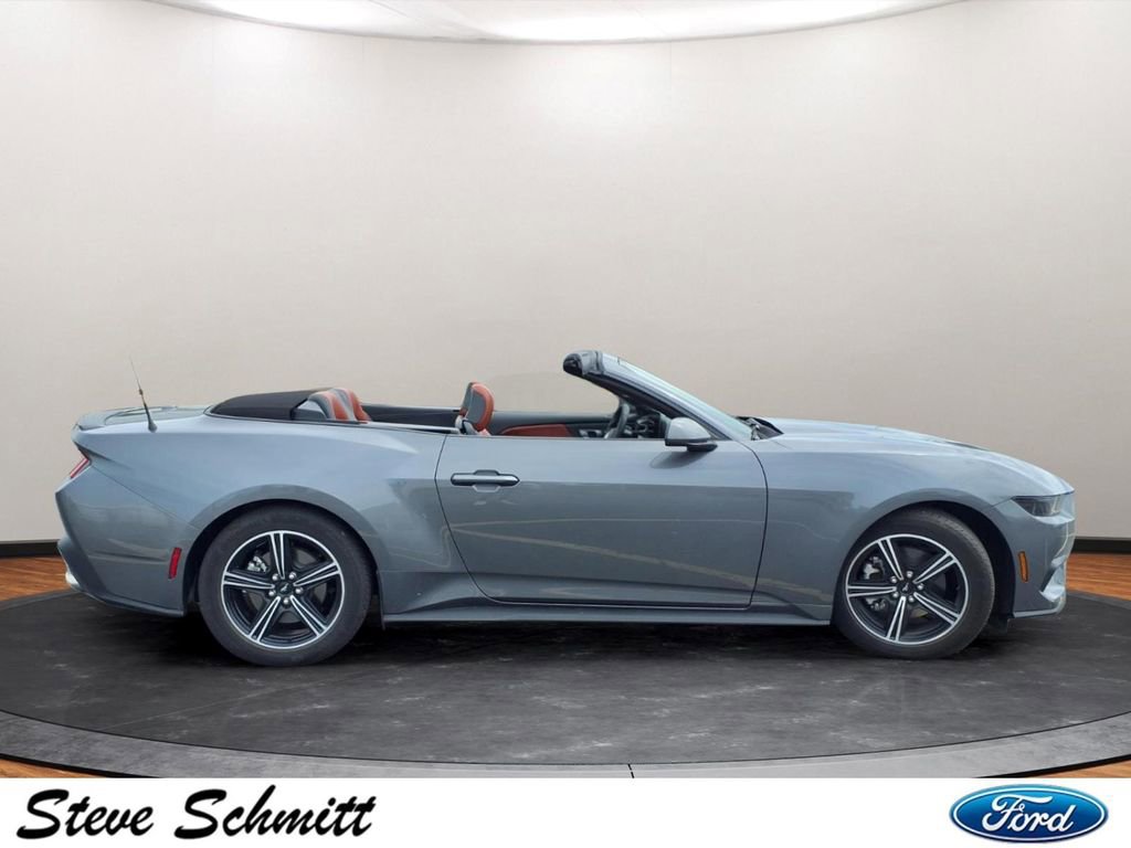 Used 2025 Ford Mustang Premium RWD image 28