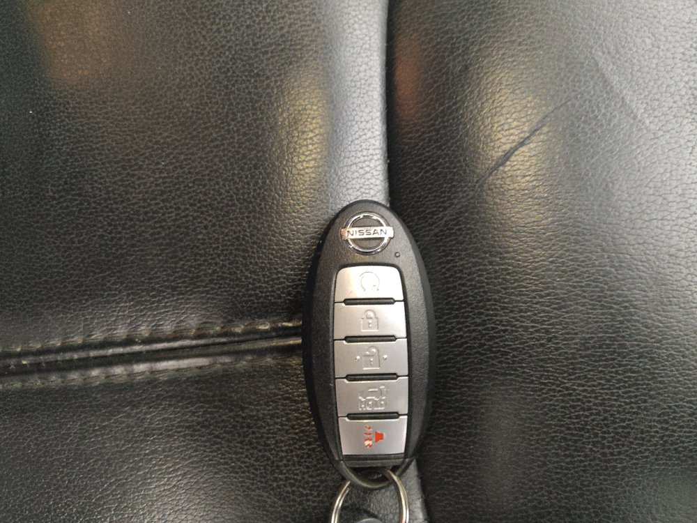 Used 2019 Nissan Pathfinder SL FWD image 32