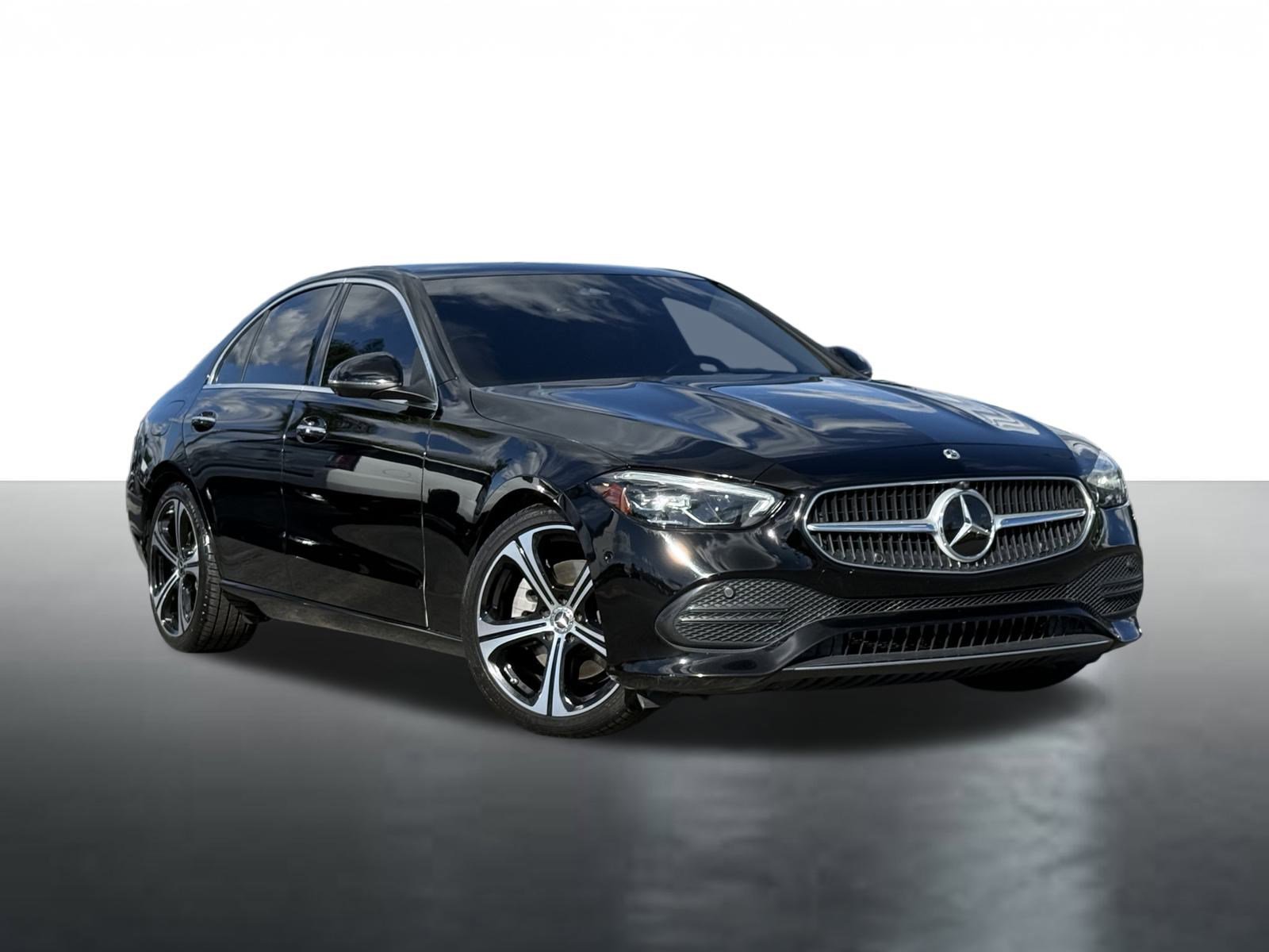 Used 2022 Mercedes-Benz C 300 Sedan image 2