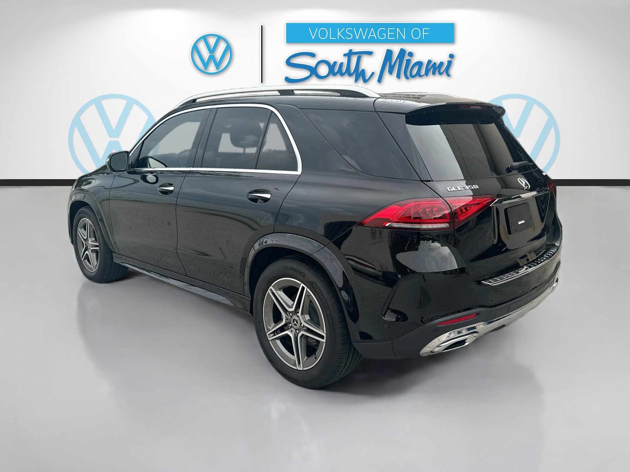 Used 2022 Mercedes-Benz GLE 350 4MATIC w/ AMG Line Exterior image 5