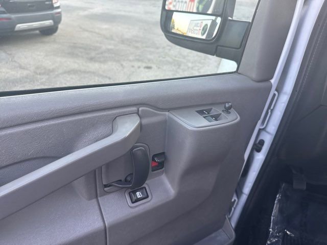Used 2019 Chevrolet Express 3500 LT w/ LT Preferred Equipment Group image 21