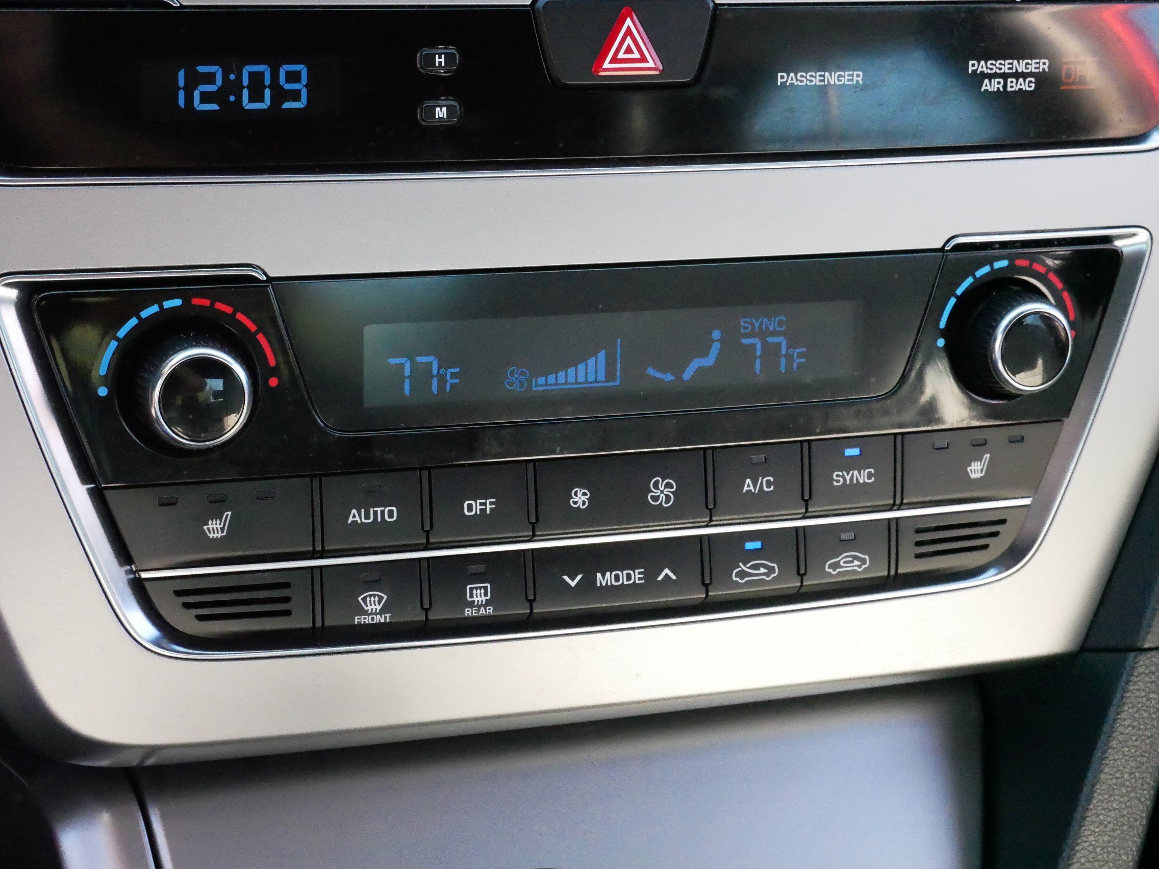 Used 2015 Hyundai Sonata Sport 2.0T image 23