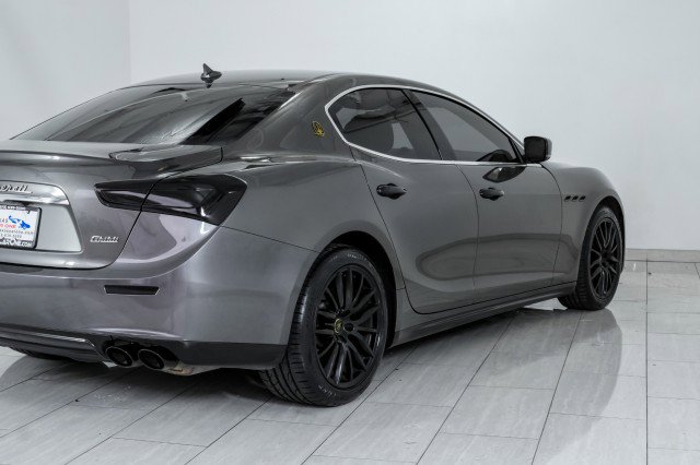 Used 2016 Maserati Ghibli RWD image 53