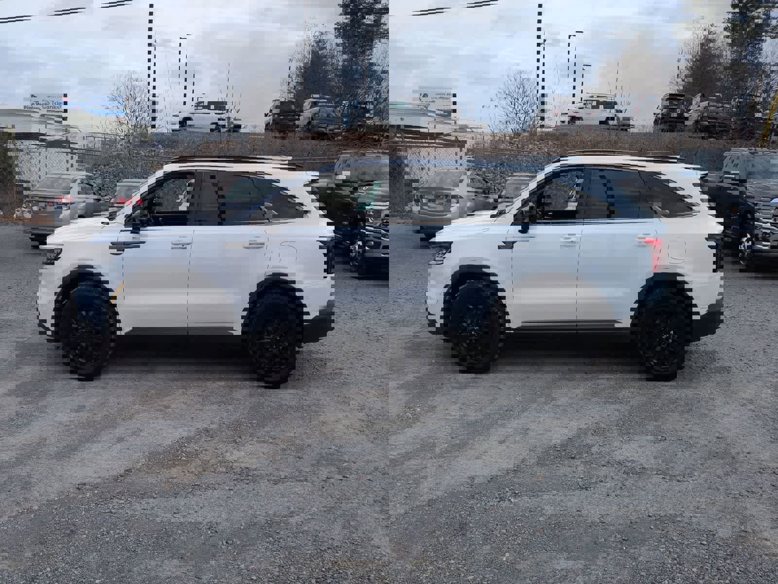 Used 2021 Kia Sorento S w/ Panoramic Sunroof Package image 5