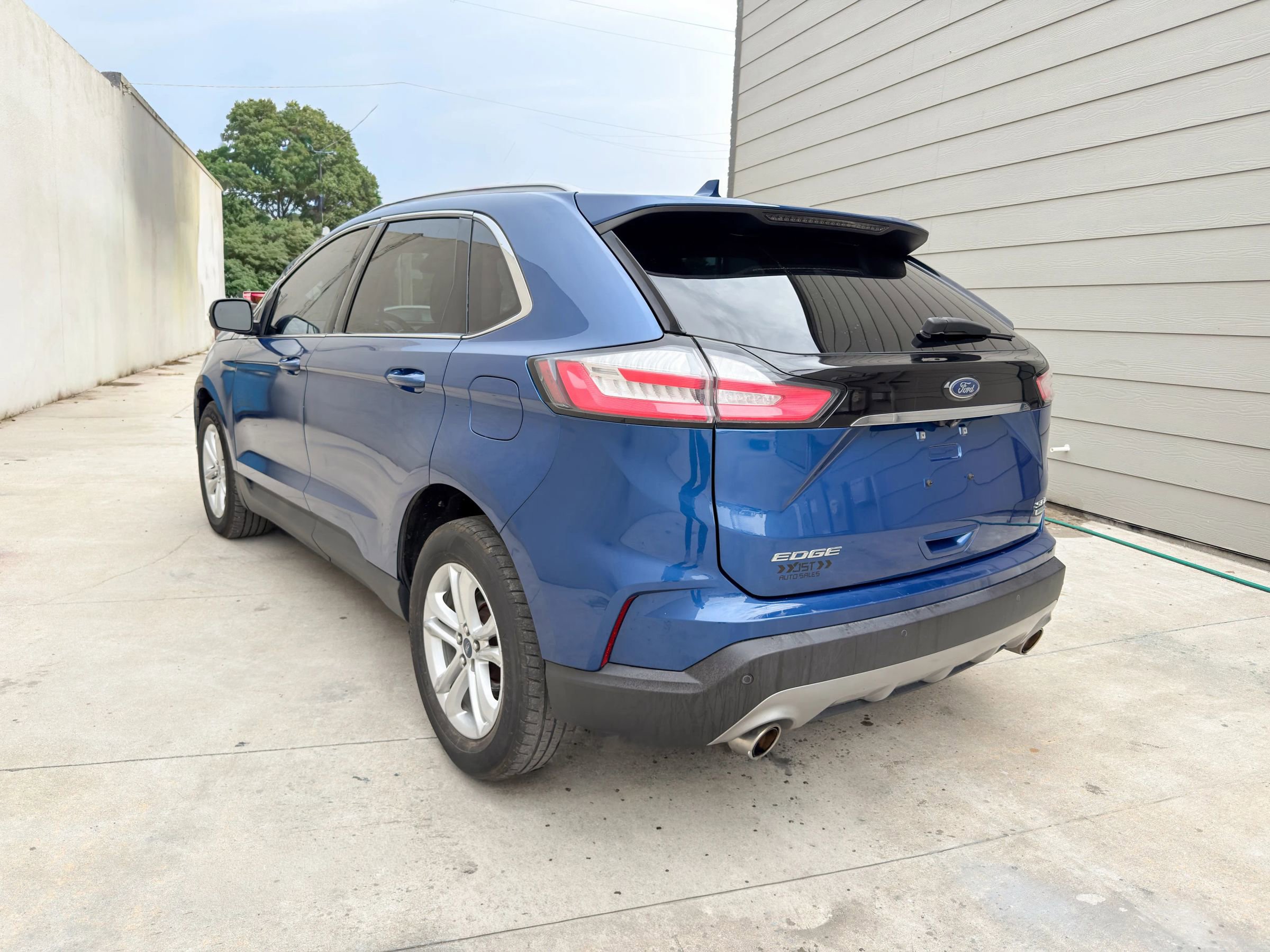 Used 2020 Ford Edge SEL w/ Convenience Package image 5