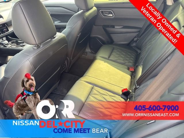 Used 2026 Nissan Rogue Platinum w/ Platinum Premium Package AWD/4WD image 11