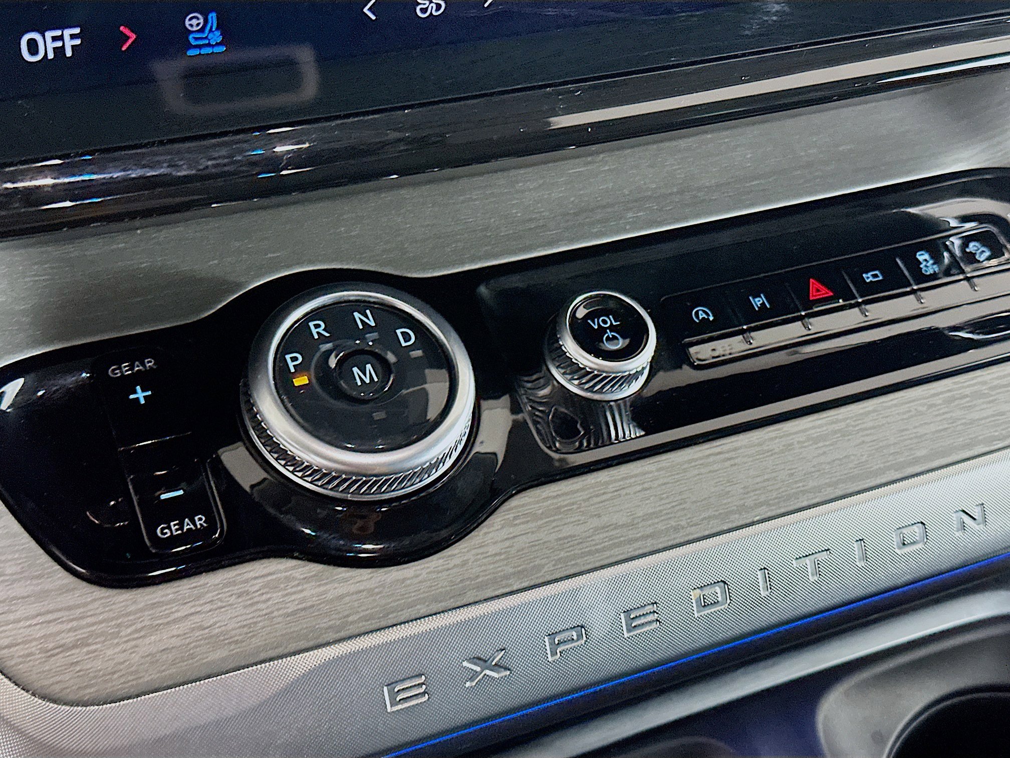 Used 2025 Ford Expedition Platinum AWD/4WD image 25