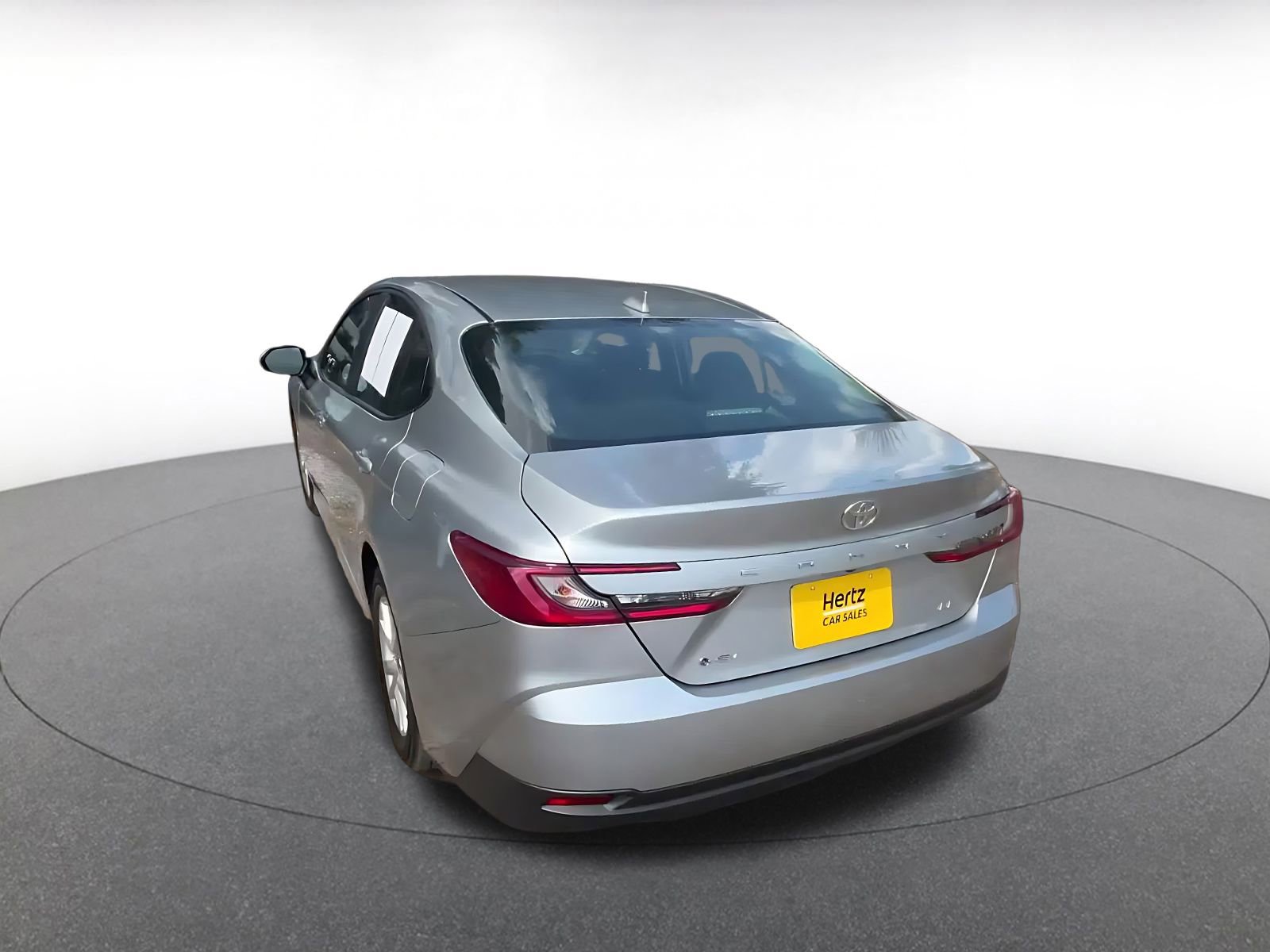 Used 2025 Toyota Camry LE FWD image 11
