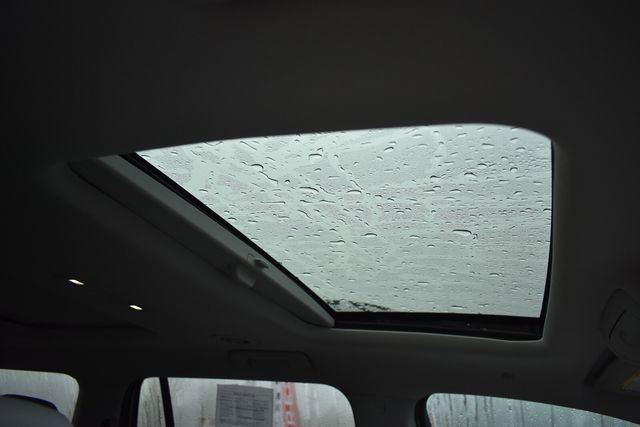 Used 2020 GMC Acadia SLT image 13