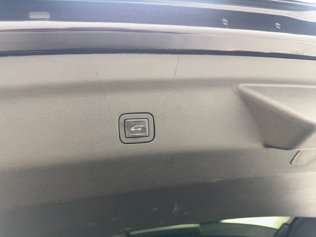 Used 2025 Chevrolet Tahoe Premier RWD image 91