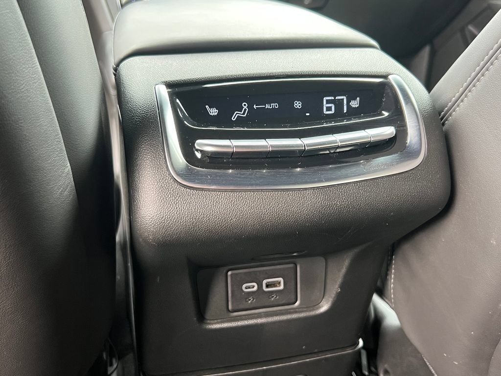 Certified 2024 Cadillac XT6 Sport w/ Platinum Package AWD/4WD image 14