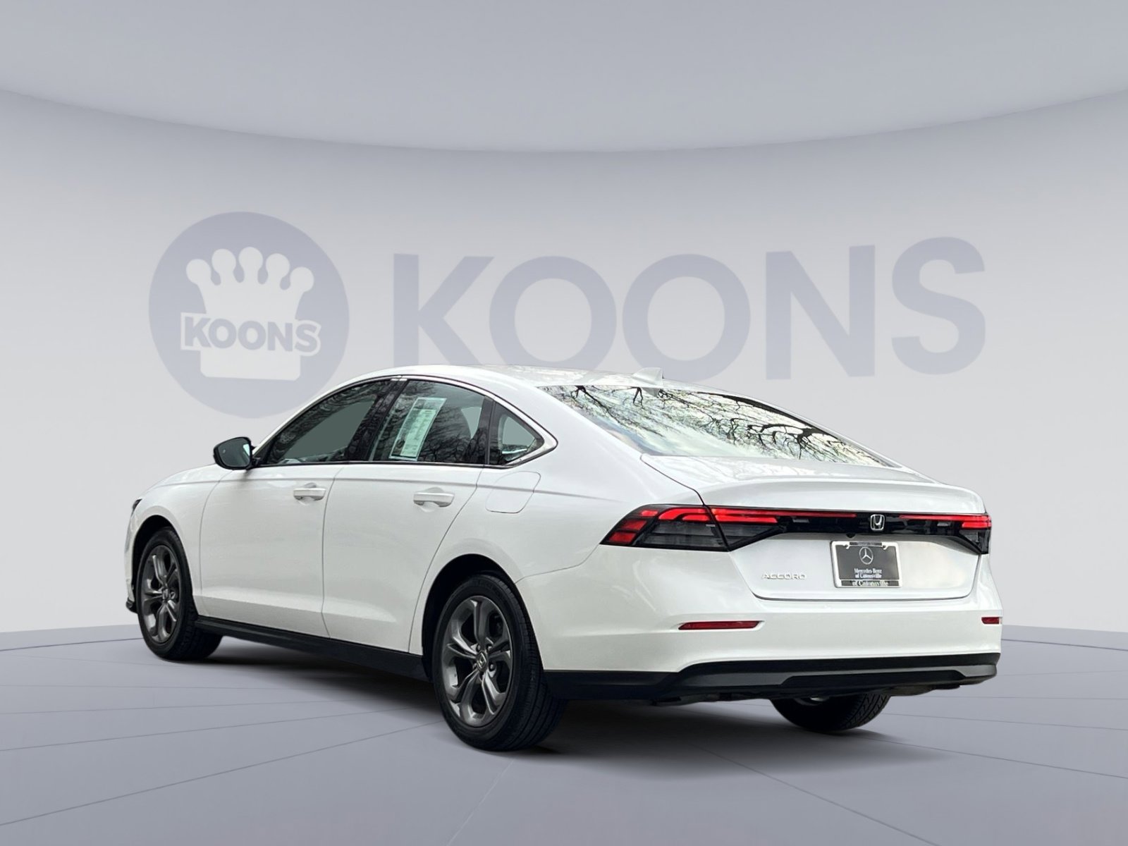 Used 2024 Honda Accord EX image 4