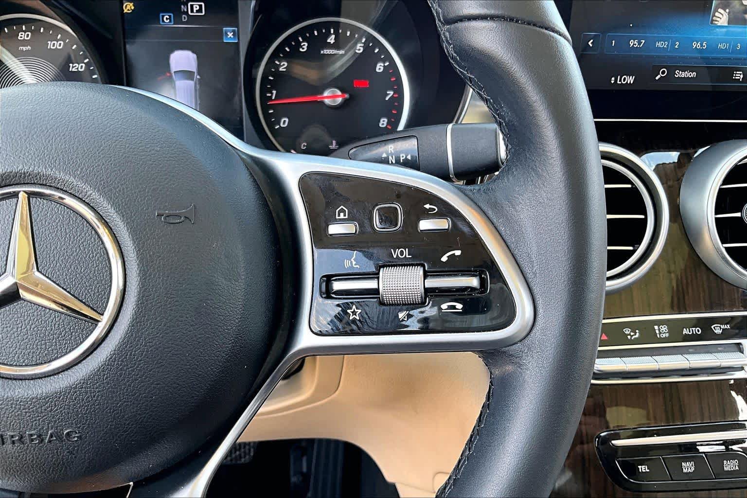 Used 2022 Mercedes-Benz GLC 300 image 42