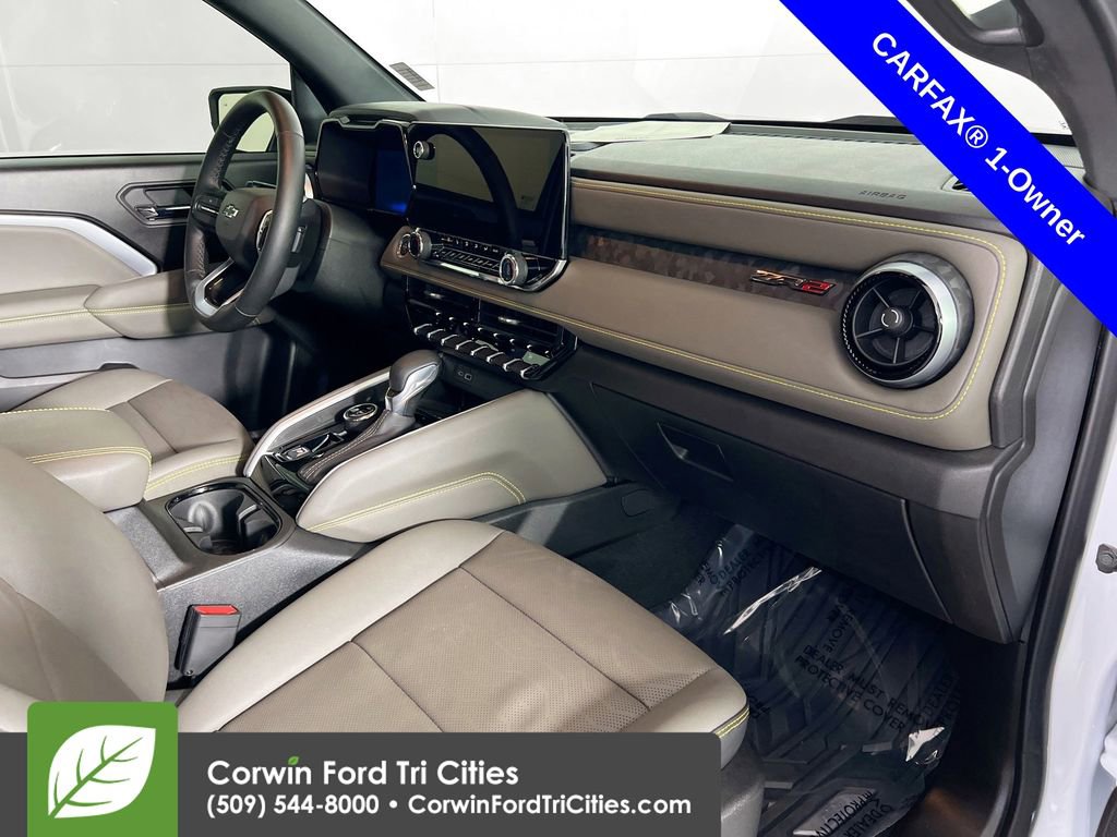 Used 2025 Chevrolet Colorado ZR2 w/ Technology Package AWD/4WD image 30