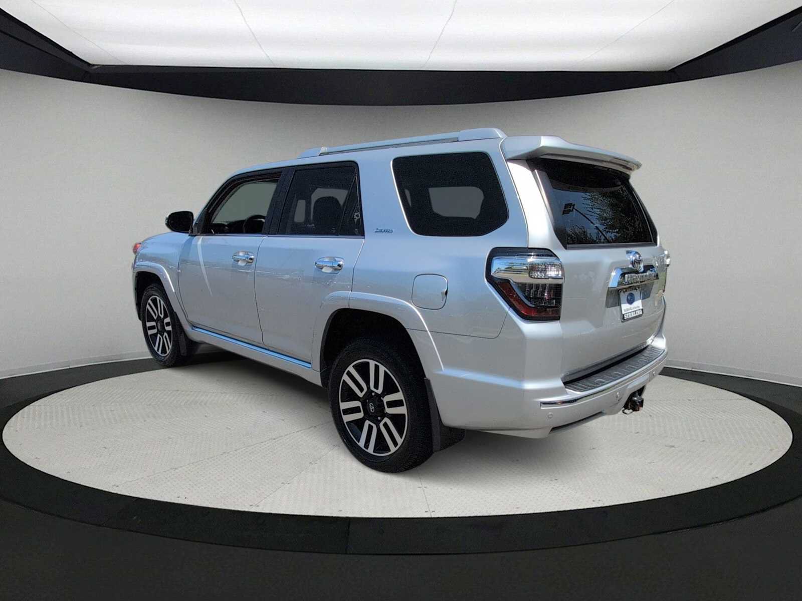 Used 2023 Toyota 4Runner Limited AWD/4WD image 6