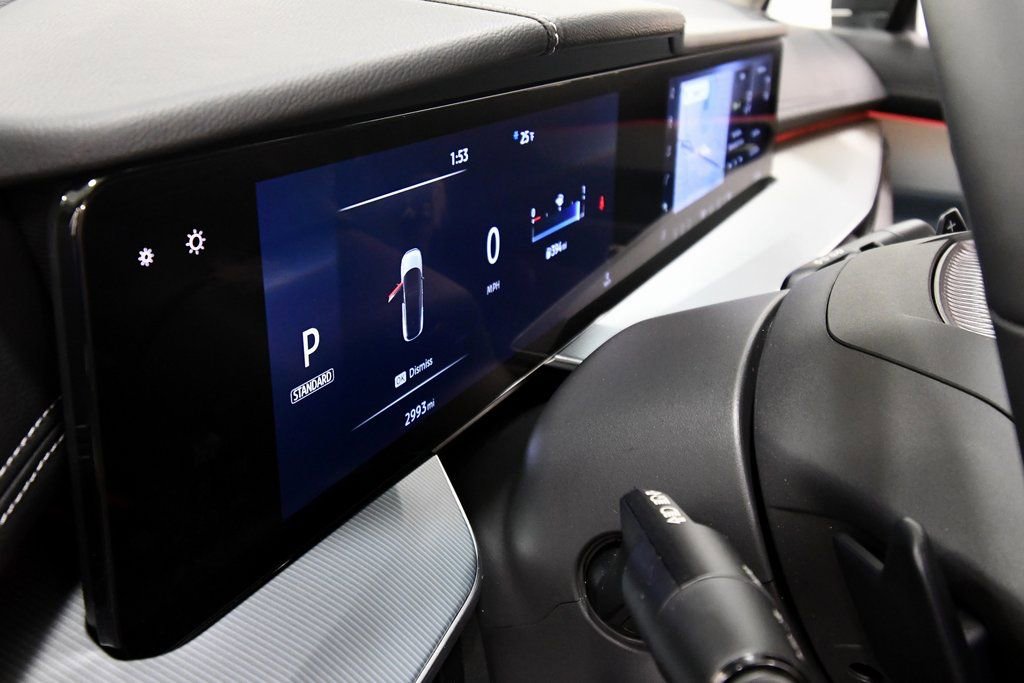 Used 2025 Nissan Murano Platinum w/ Cargo Package image 23