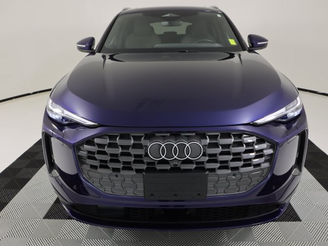Certified 2025 Audi Q5 Premium w/ Premium Plus AWD/4WD image 8