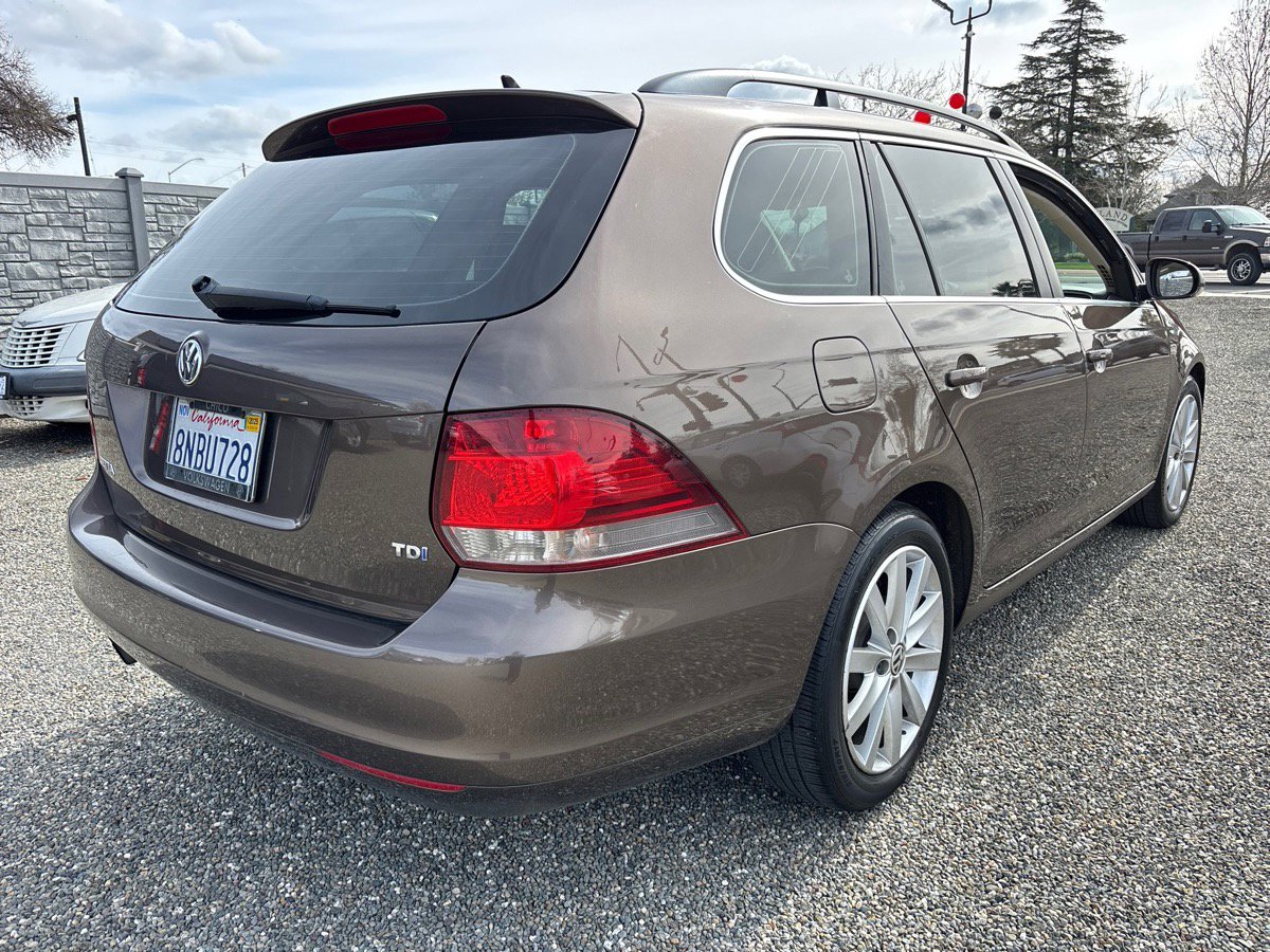 Used 2012 Volkswagen Jetta TDI image 18