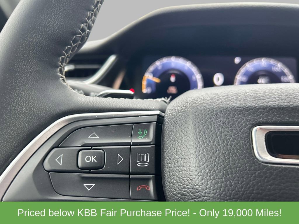 Used 2024 Jeep Grand Cherokee L Limited image 24