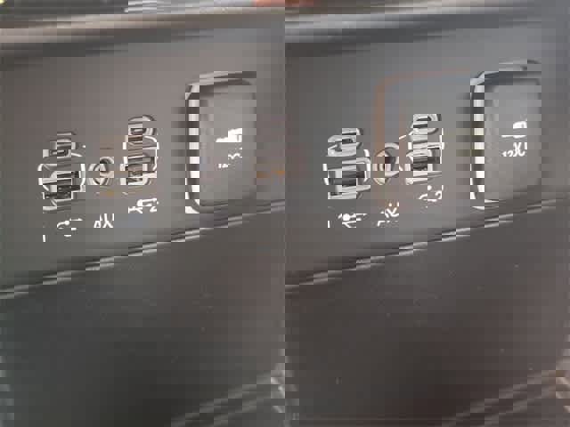 New 2025 Jeep Grand Cherokee L Limited image 32