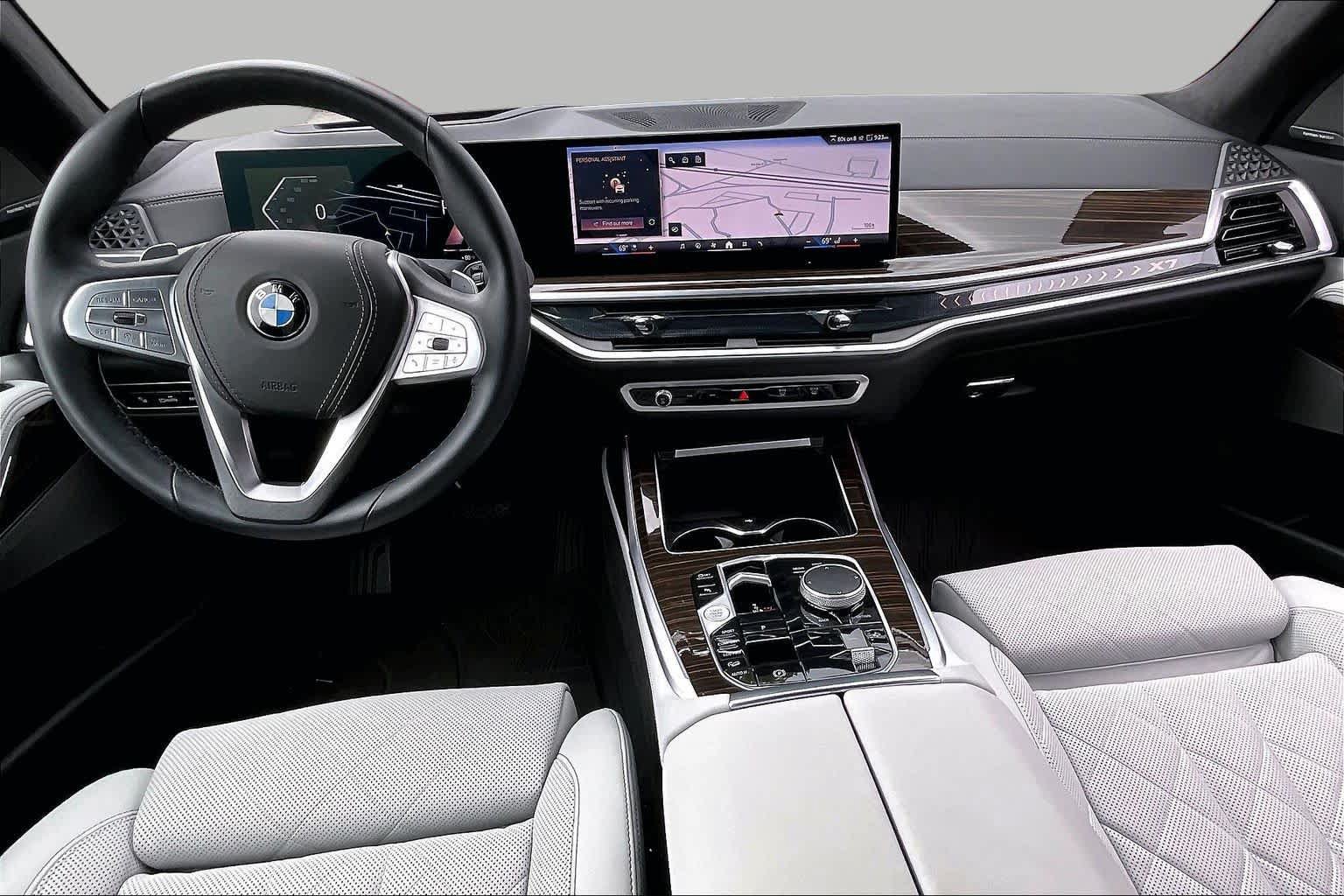 Used 2025 BMW X7 xDrive40i w/ Premium Package AWD/4WD image 15