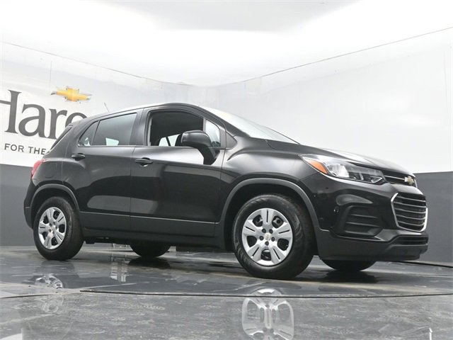 Used 2019 Chevrolet Trax LS image 2