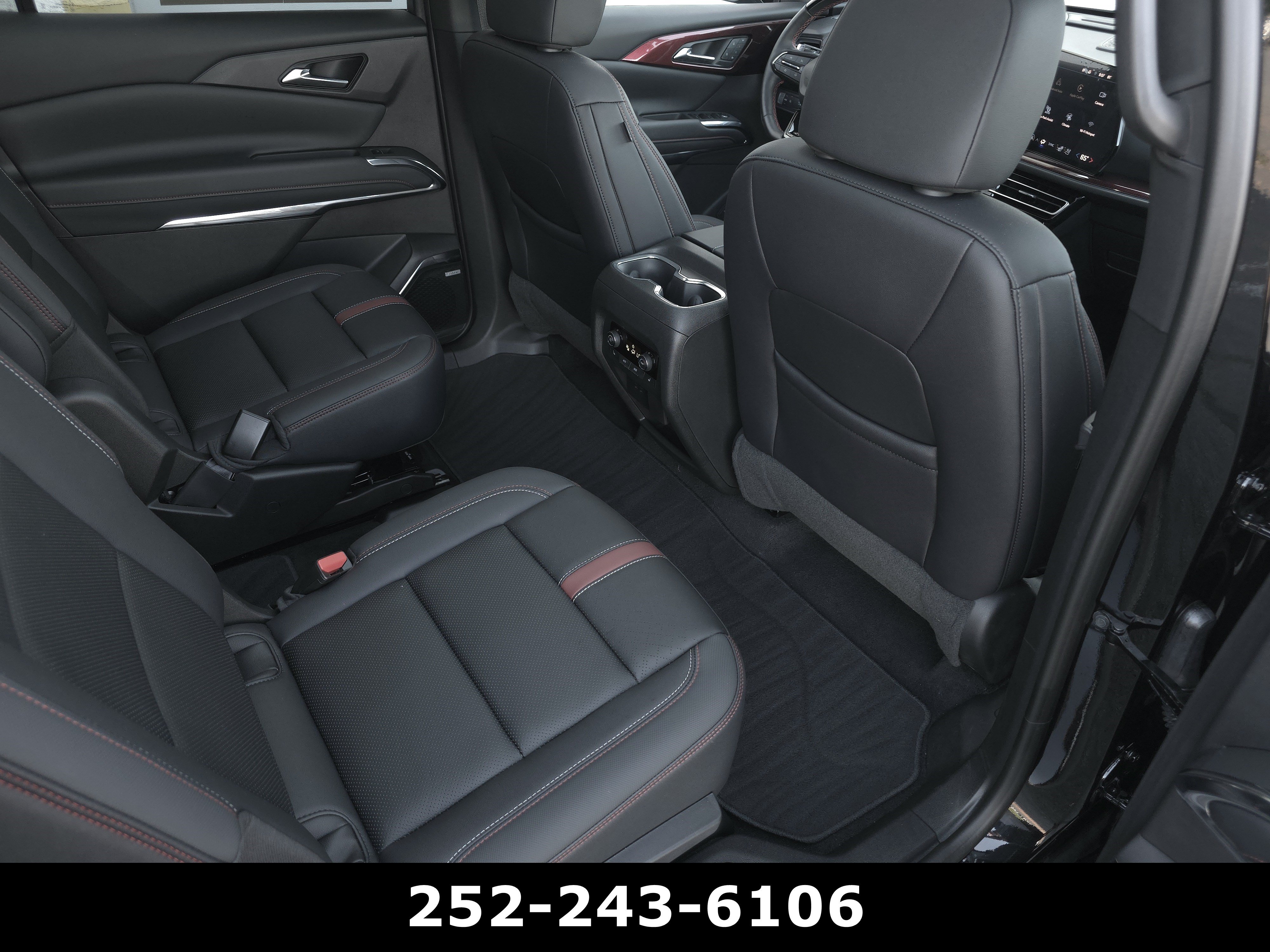 Used 2026 Chevrolet Traverse RS FWD image 47