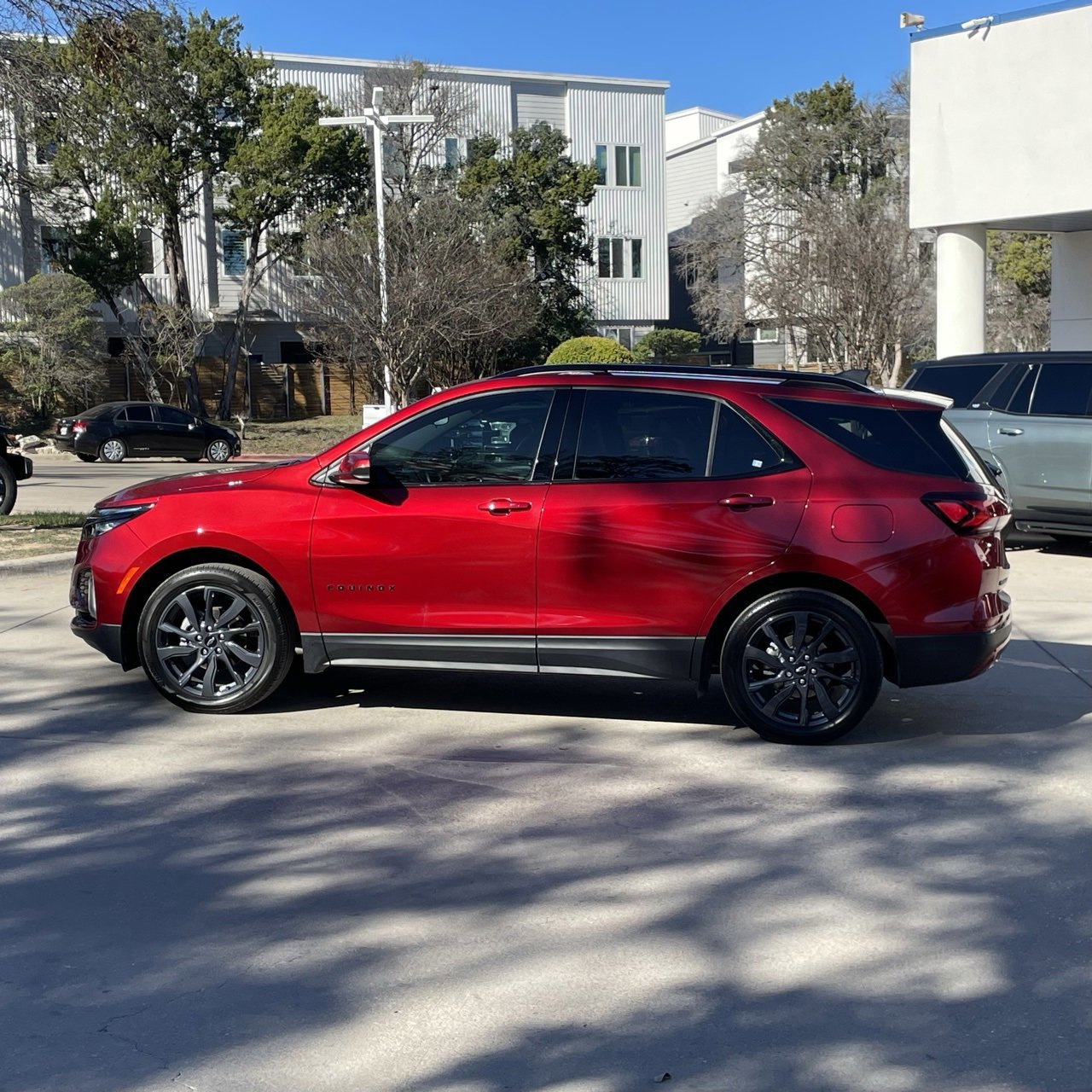 Used 2024 Chevrolet Equinox RS image 3