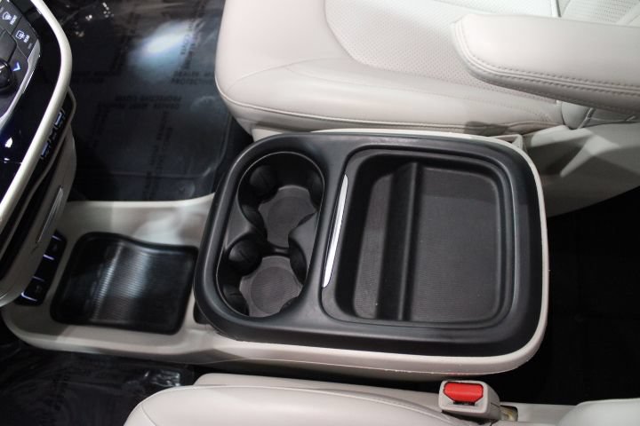 Used 2021 Chrysler Voyager Lxi FWD image 28
