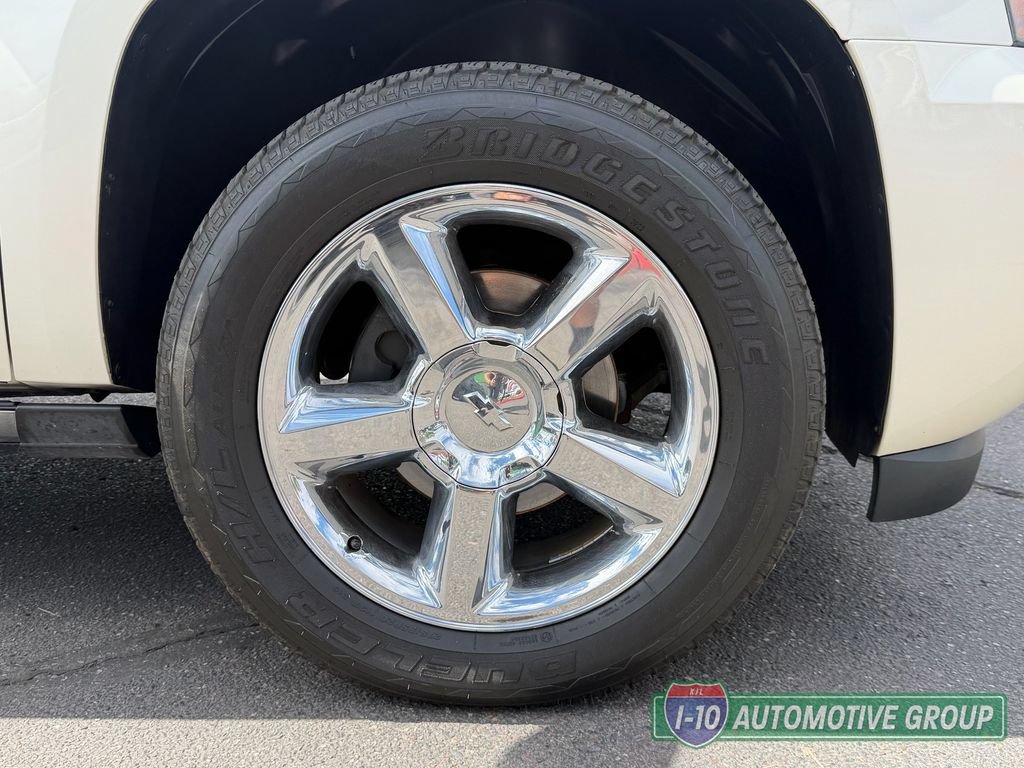 Used 2013 Chevrolet Avalanche LTZ AWD/4WD image 12