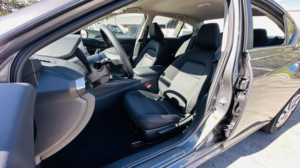Used 2025 Nissan Altima 2.5 S FWD image 32