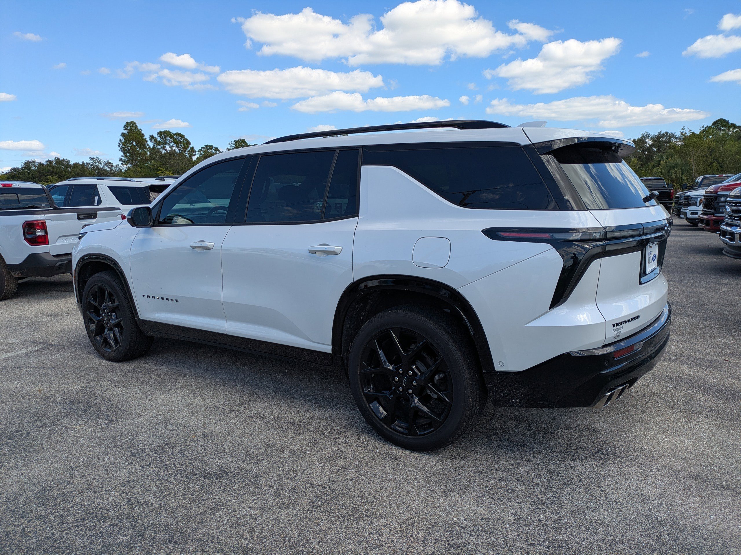 Used 2024 Chevrolet Traverse RS image 6