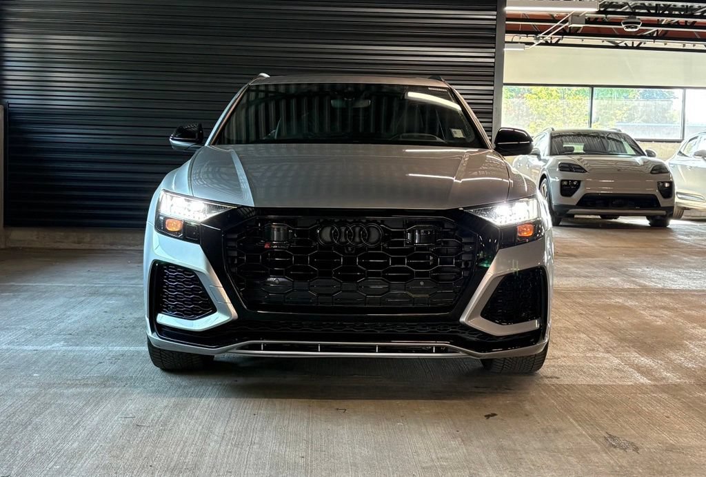Used 2022 Audi RS Q8 AWD/4WD image 6