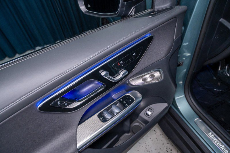 New 2026 Mercedes-Benz GLC 300 image 11