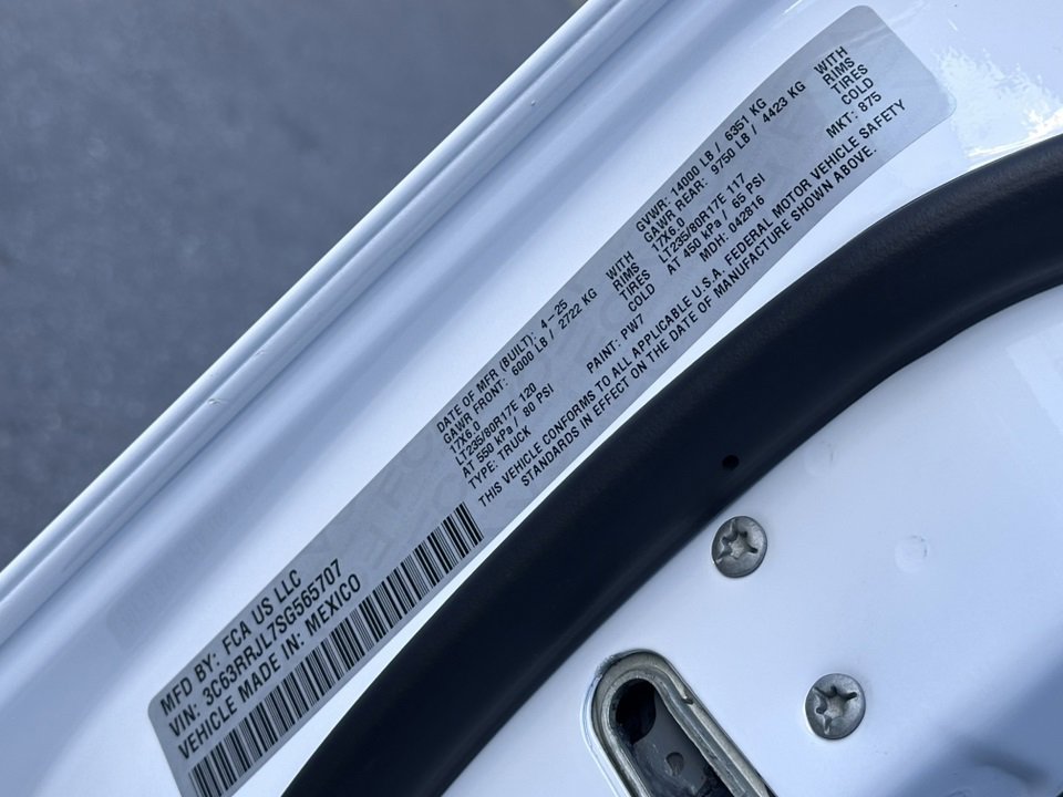 Used 2025 RAM 3500 Laramie image 42